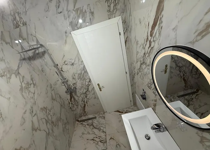 Ami's * Golem (Tirana)